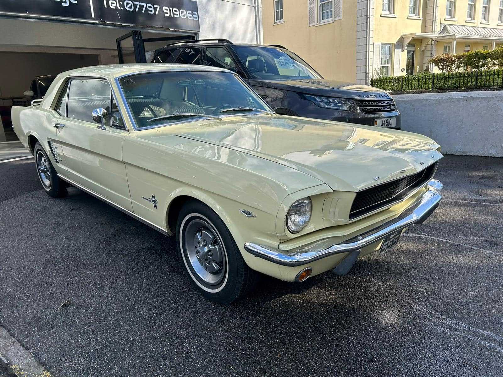 FORD Mustang 1